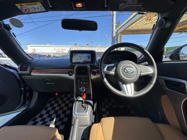 コペン ローブ CVT 社外ナビゲーション スマートキー LEDヘッドライト フルオートエアコン シートヒーター 革巻きハンドル アイドリングストップ フォグランプ オートライト(7枚目)