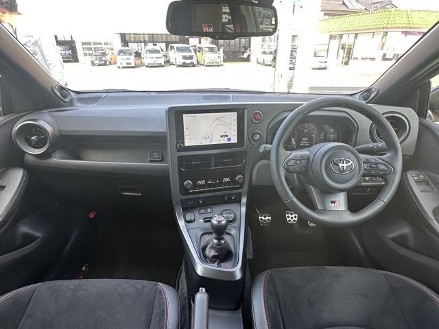 GRヤリス RZ ハイパフォーマンス 走行距離2,010km 4WD 6MT HKS製マフラー セーフティセンス LEDヘッドランプ ディスプレイオーディオ バックモニター ETC BBS製鍛造AW シートヒーター ステアリングヒーター(8枚目)