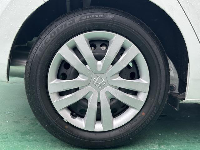 フィット e:HEVベーシック 走行距離1,611km 社外ナビ・バックモニター・ETC付 ホンダセンシング LEDヘッドランプ アダプティブクルーズコントロール 電子制御パーキングブレーキ オートブレーキホールド機能 スマートキー(15枚目)