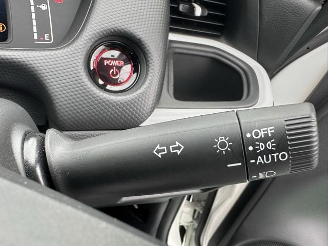 フィット e:HEVベーシック 走行距離1,611km 社外ナビ・バックモニター・ETC付 ホンダセンシング LEDヘッドランプ アダプティブクルーズコントロール 電子制御パーキングブレーキ オートブレーキホールド機能 スマートキー(30枚目)