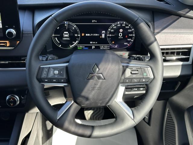 アウトランダーPHEV G 7人乗り 純正ナビゲーション e-Assist マイパイロット LEDヘッドランプ マルチアラウンドモニター エレクトリックテールゲート シートヒーター 本革巻ステアリング ロールサンシェード(9枚目)