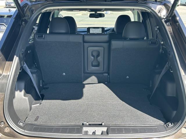 アウトランダーPHEV G 7人乗り 純正ナビゲーション e-Assist マイパイロット LEDヘッドランプ マルチアラウンドモニター エレクトリックテールゲート シートヒーター 本革巻ステアリング ロールサンシェード(14枚目)