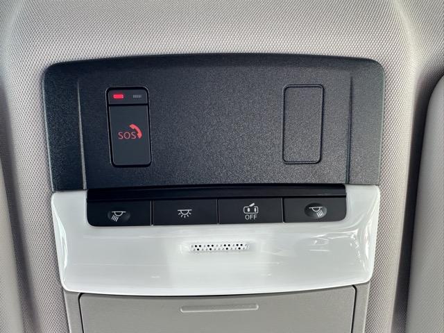 アウトランダーPHEV G 7人乗り 純正ナビゲーション e-Assist マイパイロット LEDヘッドランプ マルチアラウンドモニター エレクトリックテールゲート シートヒーター 本革巻ステアリング ロールサンシェード(32枚目)