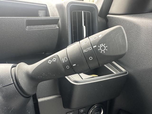 タント カスタムX スマートアシスト LEDヘッドランプ 両側パワースライドドア 電動パーキングブレーキ 運転席・助手席シートヒーター シートバックテーブル ロールサンシェード バックカメラ スマートキー(23枚目)