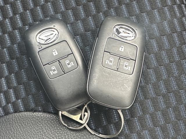 タント カスタムX スマートアシスト LEDヘッドランプ 両側パワースライドドア 電動パーキングブレーキ 運転席・助手席シートヒーター シートバックテーブル ロールサンシェード バックカメラ スマートキー(27枚目)