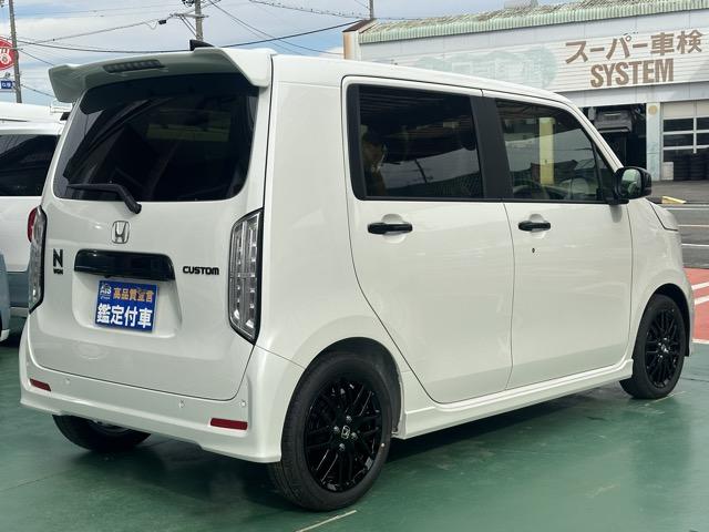 Ｎ－ＷＧＮカスタム Ｌ・ターボブラックスタイル　スマートキー　ＬＥＤヘッドライト　オートエアコン　シートヒーター　ＵＳＢ充電ソケット　電気式パーキングブレーキ　革巻きハンドル　オートクルーズコントロール　パドルシフト　フォグランプ　届出済未使用車（13枚目）