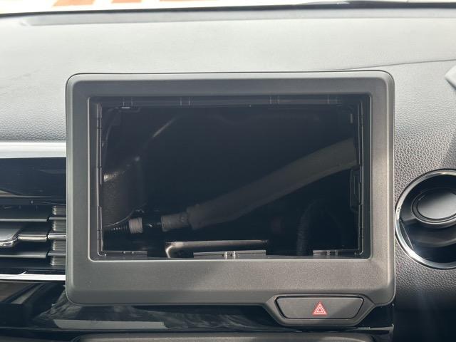 Ｎ－ＷＧＮカスタム Ｌ・ターボブラックスタイル　スマートキー　ＬＥＤヘッドライト　オートエアコン　シートヒーター　ＵＳＢ充電ソケット　電気式パーキングブレーキ　革巻きハンドル　オートクルーズコントロール　パドルシフト　フォグランプ　届出済未使用車（18枚目）