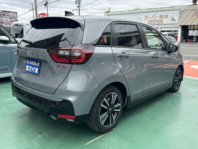 フィット RS ホンダセンシング LEDヘッドランプ 電子制御パーキングブレーキ オートブレーキホールド機能 本革巻ステアリング バックカメラ RS専用エクステリア&インテリア 液晶メーター 登録済未使用車(13枚目)