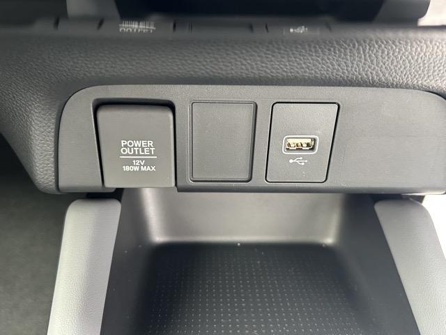 フィット RS ホンダセンシング LEDヘッドランプ 電子制御パーキングブレーキ オートブレーキホールド機能 本革巻ステアリング バックカメラ RS専用エクステリア&インテリア 液晶メーター 登録済未使用車(19枚目)