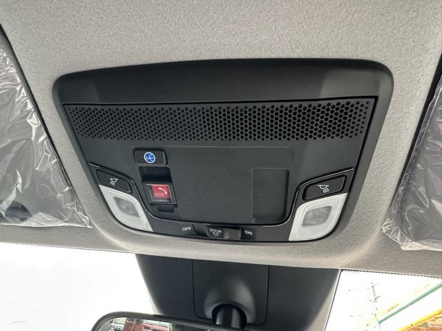 フィット RS ホンダセンシング LEDヘッドランプ 電子制御パーキングブレーキ オートブレーキホールド機能 本革巻ステアリング バックカメラ RS専用エクステリア&インテリア 液晶メーター 登録済未使用車(23枚目)