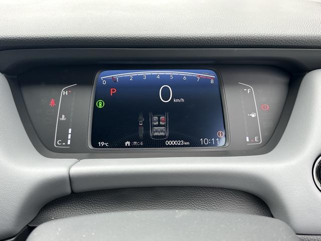 フィット RS ホンダセンシング LEDヘッドランプ 電子制御パーキングブレーキ オートブレーキホールド機能 本革巻ステアリング バックカメラ RS専用エクステリア&インテリア 液晶メーター 登録済未使用車(24枚目)