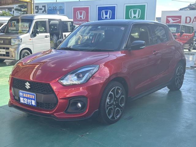 スイフトスポーツ ベースグレード　走行距離１０９ＫＭ　セーフティサポート装着車　６ＭＴ　スマートキー　ＬＥＤヘッドライト　フルオートエアコン　シートヒーター　革巻きハンドル　オートクルーズコントロール　フォグランプ　ディーラー試乗車（4枚目）