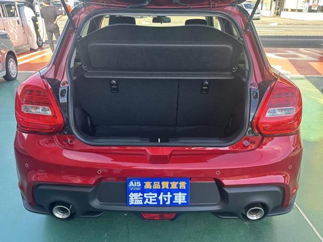 スイフトスポーツ ベースグレード　走行距離１０９ＫＭ　セーフティサポート装着車　６ＭＴ　スマートキー　ＬＥＤヘッドライト　フルオートエアコン　シートヒーター　革巻きハンドル　オートクルーズコントロール　フォグランプ　ディーラー試乗車（10枚目）