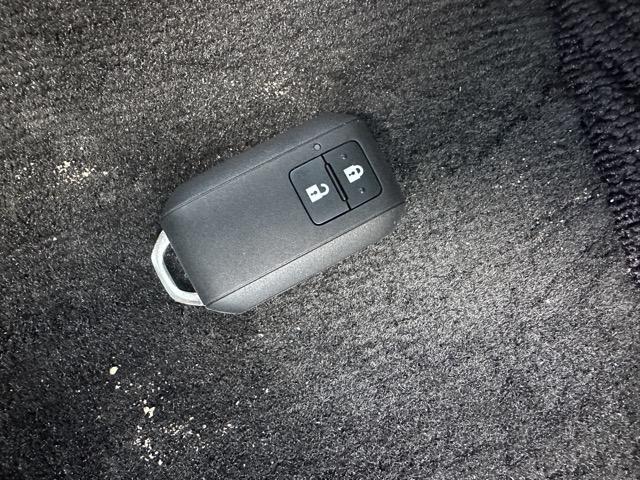 スイフトスポーツ ベースグレード　走行距離１０９ＫＭ　セーフティサポート装着車　６ＭＴ　スマートキー　ＬＥＤヘッドライト　フルオートエアコン　シートヒーター　革巻きハンドル　オートクルーズコントロール　フォグランプ　ディーラー試乗車（22枚目）