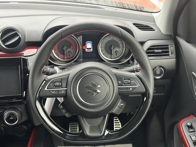 スイフトスポーツ ベースグレード 走行距離17KM セーフティサポート装着車 6MT スマートキー LEDヘッドライト フルオートエアコン シートヒーター 革巻きハンドル オートクルーズコントロール フォグランプ オートライト(9枚目)