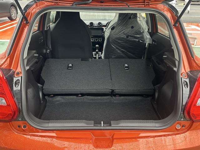 スイフトスポーツ ベースグレード 走行距離17KM セーフティサポート装着車 6MT スマートキー LEDヘッドライト フルオートエアコン シートヒーター 革巻きハンドル オートクルーズコントロール フォグランプ オートライト(12枚目)