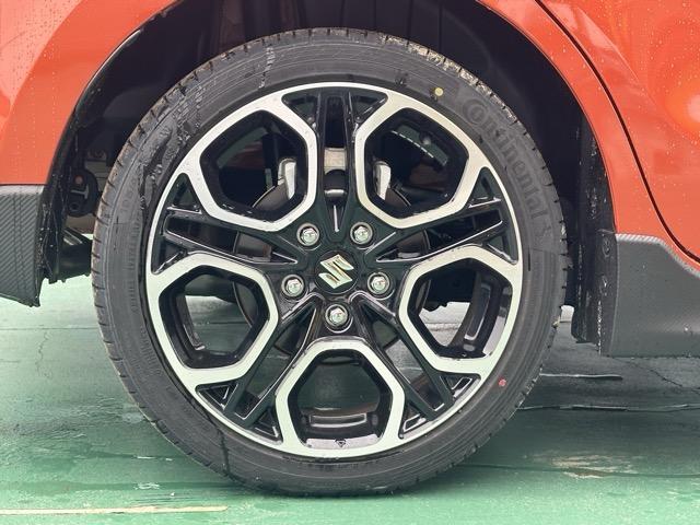 スイフトスポーツ ベースグレード 走行距離17KM セーフティサポート装着車 6MT スマートキー LEDヘッドライト フルオートエアコン シートヒーター 革巻きハンドル オートクルーズコントロール フォグランプ オートライト(14枚目)