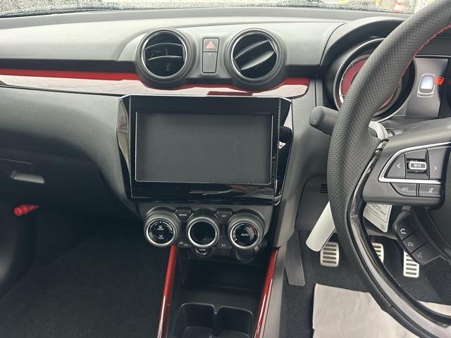 スイフトスポーツ ベースグレード 走行距離17KM セーフティサポート装着車 6MT スマートキー LEDヘッドライト フルオートエアコン シートヒーター 革巻きハンドル オートクルーズコントロール フォグランプ オートライト(17枚目)