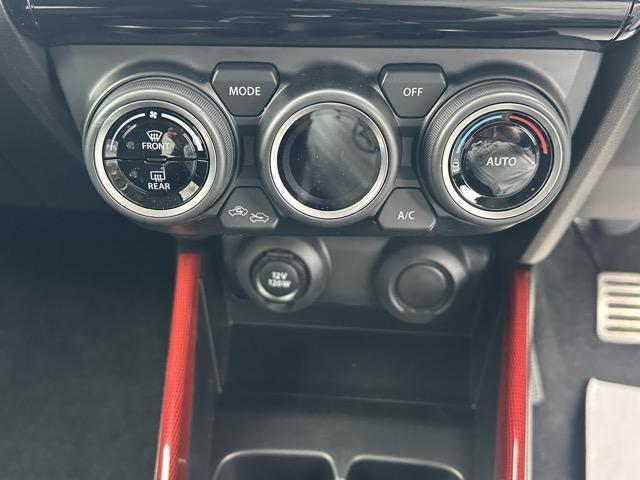 スイフトスポーツ ベースグレード 走行距離17KM セーフティサポート装着車 6MT スマートキー LEDヘッドライト フルオートエアコン シートヒーター 革巻きハンドル オートクルーズコントロール フォグランプ オートライト(19枚目)