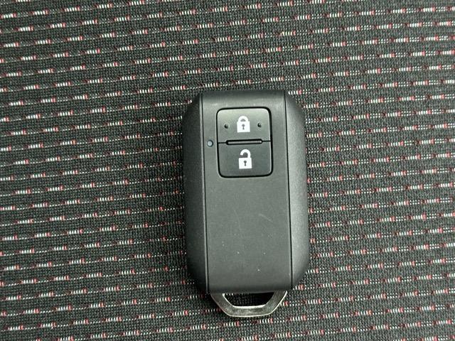 スイフトスポーツ ベースグレード 走行距離17KM セーフティサポート装着車 6MT スマートキー LEDヘッドライト フルオートエアコン シートヒーター 革巻きハンドル オートクルーズコントロール フォグランプ オートライト(25枚目)