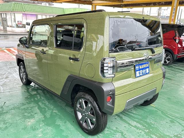 タフト G ダーククロムベンチャー 9インチディスプレイオーディオ バックカメラ スマートキー LEDヘッドライト フルオートエアコン シートヒーター 革巻きハンドル オートクルーズコントロール 電気式パーキングブレーキ 届出済未使用車(5枚目)