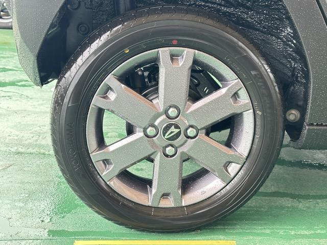 タフト G ダーククロムベンチャー 9インチディスプレイオーディオ バックカメラ スマートキー LEDヘッドライト フルオートエアコン シートヒーター 革巻きハンドル オートクルーズコントロール 電気式パーキングブレーキ 届出済未使用車(13枚目)