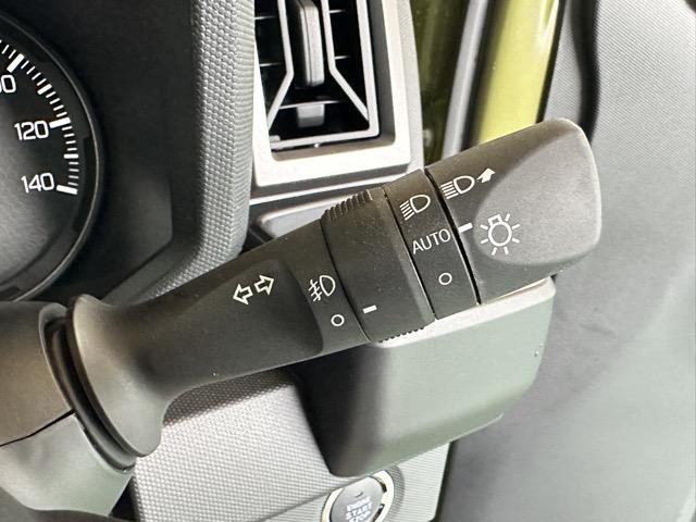 タフト G ダーククロムベンチャー 9インチディスプレイオーディオ バックカメラ スマートキー LEDヘッドライト フルオートエアコン シートヒーター 革巻きハンドル オートクルーズコントロール 電気式パーキングブレーキ 届出済未使用車(18枚目)