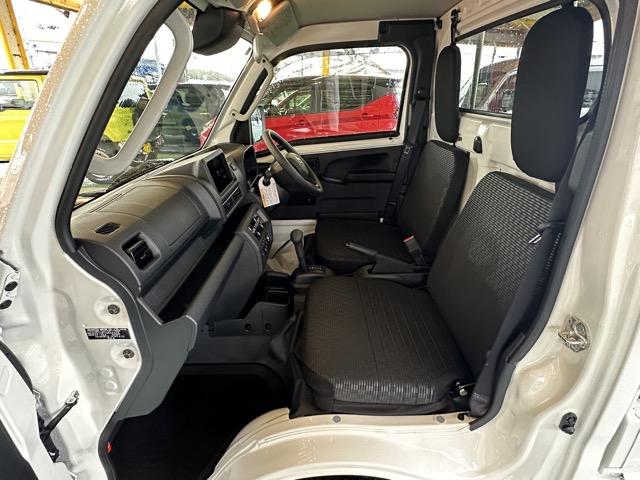 ハイゼットトラック エクストラ 4WD CVT フロアマット サイドバイザー スマートキー 電動格納ドアミラー パワーウィンドー 作業灯 衝突被害軽減ブレーキ アイドリングストップ オートライト エアコン パワステ 届出済未使用車(6枚目)