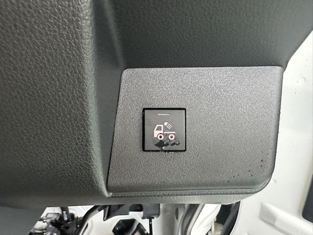 ハイゼットトラック エクストラ 4WD CVT フロアマット サイドバイザー スマートキー 電動格納ドアミラー パワーウィンドー 作業灯 衝突被害軽減ブレーキ アイドリングストップ オートライト エアコン パワステ 届出済未使用車(18枚目)