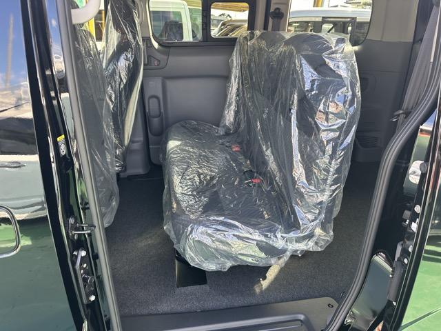 ★５年間新車保証★初度登録から５年間の新車保証が含まれています。長期間、安心してお乗り頂けます！保証費用は支払総額に含まれています！遠方のお客様は保証継承後、お近くのディーラーにて保証が受けられます！