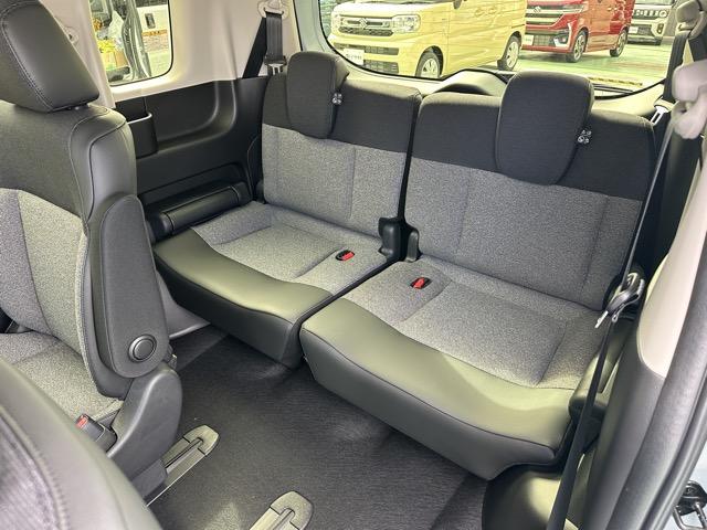 フリード e:HEVエアー EX 6人乗り 内装色/ブラック ホンダセンシング LEDヘッドライト 両側パワースライドドア 運転席&助手席シートヒーター リアクーラー 液晶メーター 本革巻ステアリング・セレクトレバー 登録済未使用車(8枚目)