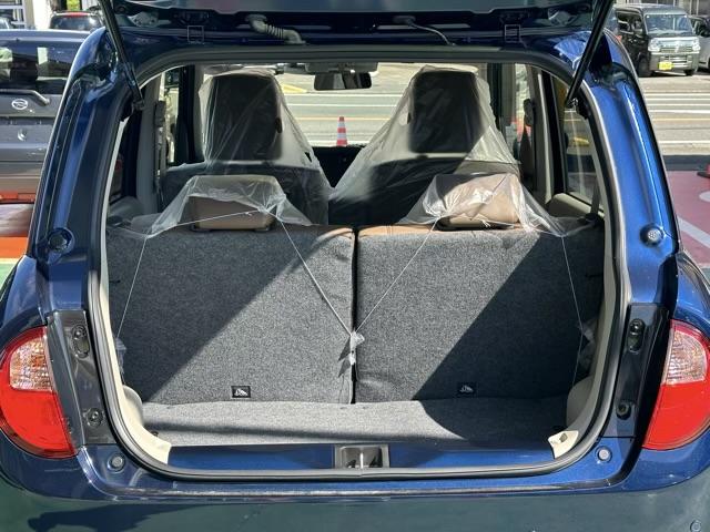 アルトラパンＬＣ Ｘ　全方位カメラ　スマートキー　ＬＥＤヘッドライト　フルオートエアコン　シートヒーター　ＵＳＢ充電ソケット　革巻きハンドル　ステアリングスイッチ　衝突被害軽減ブレーキ　クリアランスソナー　届出済未使用車（10枚目）