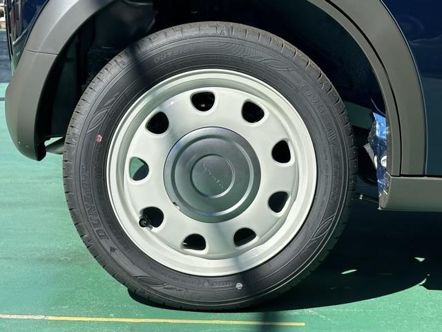 アルトラパンＬＣ Ｘ　全方位カメラ　スマートキー　ＬＥＤヘッドライト　フルオートエアコン　シートヒーター　ＵＳＢ充電ソケット　革巻きハンドル　ステアリングスイッチ　衝突被害軽減ブレーキ　クリアランスソナー　届出済未使用車（13枚目）