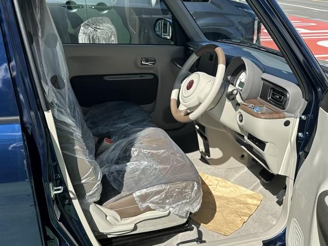 アルトラパンＬＣ Ｘ　全方位カメラ　スマートキー　ＬＥＤヘッドライト　フルオートエアコン　シートヒーター　ＵＳＢ充電ソケット　革巻きハンドル　ステアリングスイッチ　衝突被害軽減ブレーキ　クリアランスソナー　届出済未使用車（15枚目）