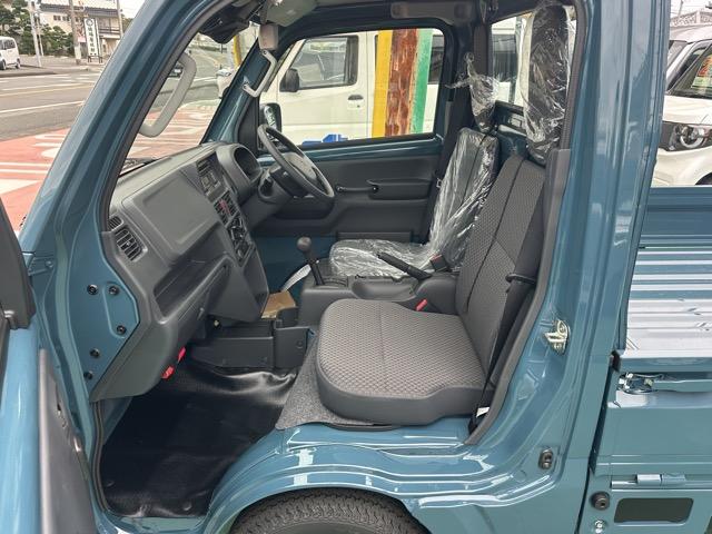 キャリイトラック KX 2WD 4AT 純正CDデッキ キーレス LEDヘッドライト 電動格納ドアミラー パワーウィンドー 作業灯 衝突被害軽減ブレーキ クリアランスソナー フォグランプ アイドリングストップ 届出済未使用車(6枚目)