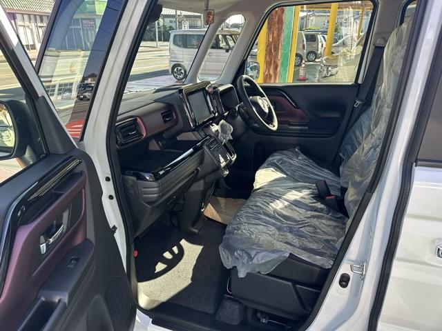 スペーシアカスタム ハイブリッドXSターボ スマートキー LEDヘッドライト 両側パワースライドドア フルオートエアコン シートヒーター ロールサンシェード シートバックテーブル サーキュレーター ヘッドアップディスプレイ 届出済未使用車(6枚目)