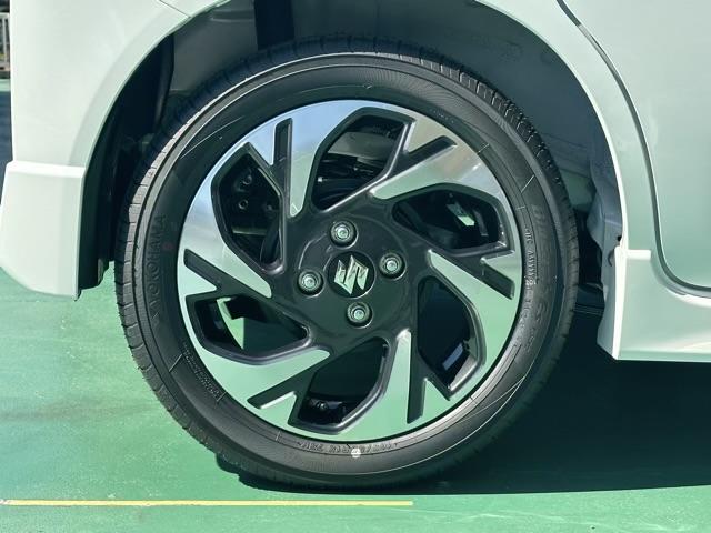 スペーシアカスタム ハイブリッドXSターボ スマートキー LEDヘッドライト 両側パワースライドドア フルオートエアコン シートヒーター ロールサンシェード シートバックテーブル サーキュレーター ヘッドアップディスプレイ 届出済未使用車(17枚目)