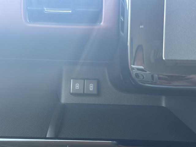 スペーシアカスタム ハイブリッドXSターボ スマートキー LEDヘッドライト 両側パワースライドドア フルオートエアコン シートヒーター ロールサンシェード シートバックテーブル サーキュレーター ヘッドアップディスプレイ 届出済未使用車(28枚目)