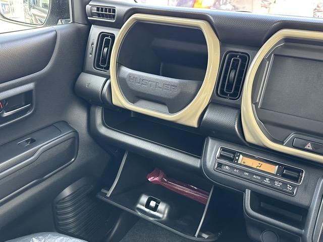 ハスラー ハイブリッドＧ　スマートキー　ＬＥＤヘッドライト　フルオートエアコン　シートヒーター　オートクルーズコントロール　ステアリングスイッチ　衝突被害軽減ブレーキ　クリアランスソナー　アイドリングストップ　届出済未使用車（23枚目）