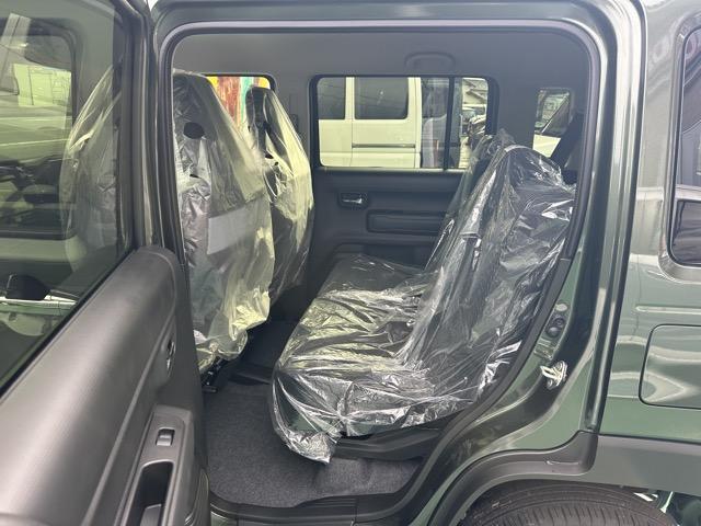 ハスラー ハイブリッドＸターボ　セーフティサポート　ＬＥＤヘッドランプ　マイルドハイブリッド　シートヒーター　本革巻ステアリング＆シフトノブ　ＵＳＢ電源ソケット　３６０°プレミアムＵＶ＆ＩＲカットガラス　スマートキー　届出済未使用車（7枚目）