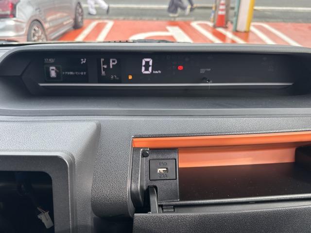 タント ファンクロス スマートキー LEDヘッドライト 両側パワースライドドア フルオートエアコン シートヒーター USB充電ソケット ロールサンシェード シートバックテーブル バックカメラ フォグランプ 届出済未使用車(24枚目)