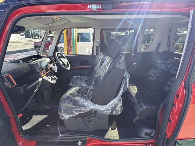 タント ファンクロス 9インチディスプレイオーディオ バックカメラ スマートキー LEDヘッドライト 両側パワースライドドア フルオートエアコン シートヒーター ロールサンシェード シートバックテーブル ディーラー試乗車(7枚目)