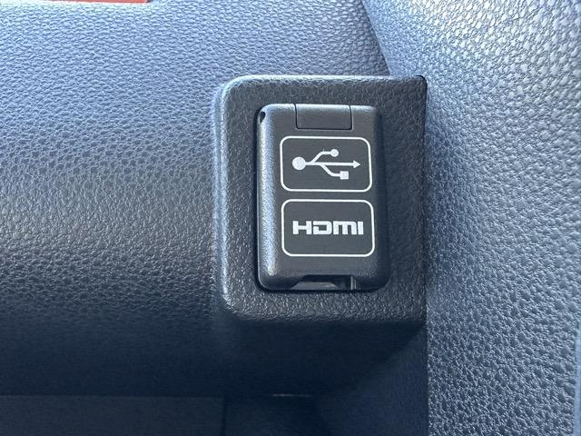 タント ファンクロス 9インチディスプレイオーディオ バックカメラ スマートキー LEDヘッドライト 両側パワースライドドア フルオートエアコン シートヒーター ロールサンシェード シートバックテーブル ディーラー試乗車(26枚目)