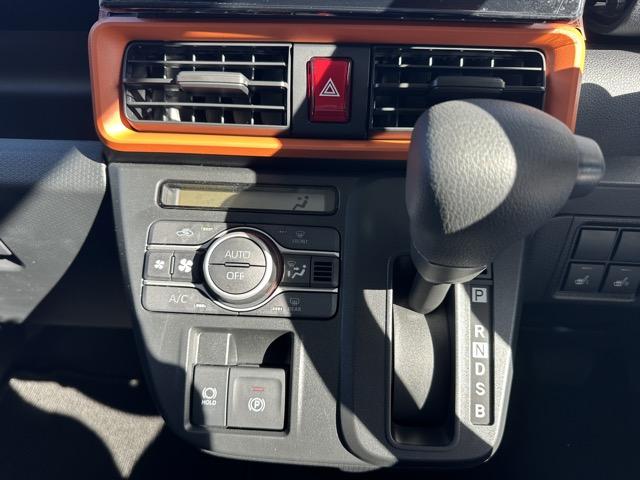 タント ファンクロス 9インチディスプレイオーディオ バックカメラ スマートキー LEDヘッドライト 両側パワースライドドア フルオートエアコン シートヒーター ロールサンシェード シートバックテーブル ディーラー試乗車(27枚目)