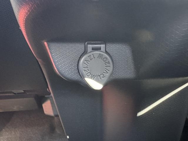 タント ファンクロス 9インチディスプレイオーディオ バックカメラ スマートキー LEDヘッドライト 両側パワースライドドア フルオートエアコン シートヒーター ロールサンシェード シートバックテーブル ディーラー試乗車(28枚目)