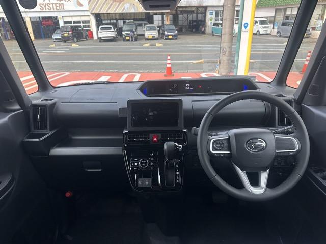 タント カスタムRS スマートキー LEDヘッドライト 両側パワースライドドア フルオートエアコン シートヒーター ロールサンシェード シートバックテーブル 革巻きハンドル USB充電ソケット フォグランプ 届出済未使用車(10枚目)