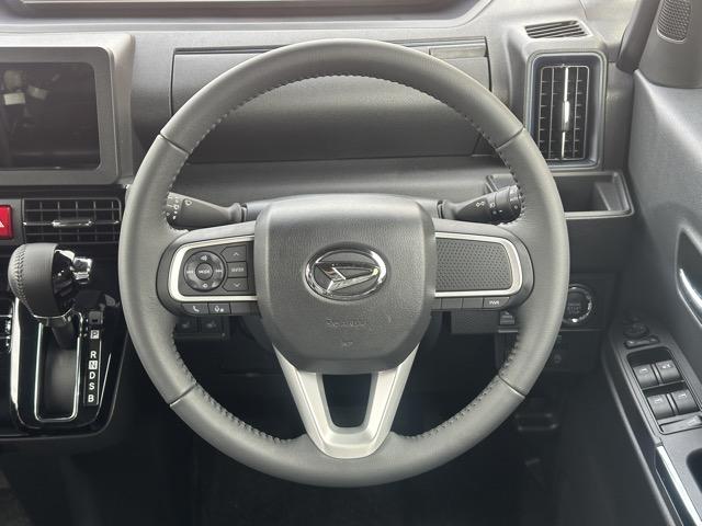 タント カスタムRS スマートキー LEDヘッドライト 両側パワースライドドア フルオートエアコン シートヒーター ロールサンシェード シートバックテーブル 革巻きハンドル USB充電ソケット フォグランプ 届出済未使用車(11枚目)