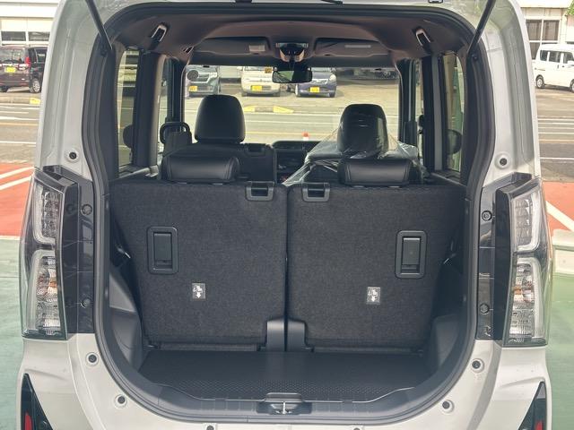 タント カスタムRS スマートキー LEDヘッドライト 両側パワースライドドア フルオートエアコン シートヒーター ロールサンシェード シートバックテーブル 革巻きハンドル USB充電ソケット フォグランプ 届出済未使用車(13枚目)