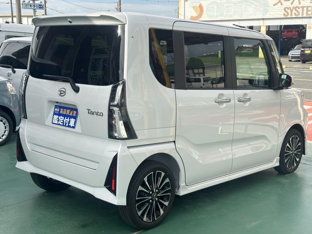 タント カスタムRS スマートキー LEDヘッドライト 両側パワースライドドア フルオートエアコン シートヒーター ロールサンシェード シートバックテーブル 革巻きハンドル USB充電ソケット フォグランプ 届出済未使用車(15枚目)