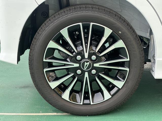 タント カスタムRS スマートキー LEDヘッドライト 両側パワースライドドア フルオートエアコン シートヒーター ロールサンシェード シートバックテーブル 革巻きハンドル USB充電ソケット フォグランプ 届出済未使用車(16枚目)